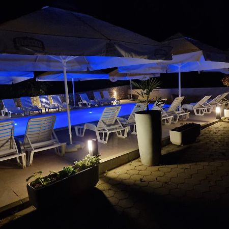 Pension Riviera-Silo Екстериор снимка